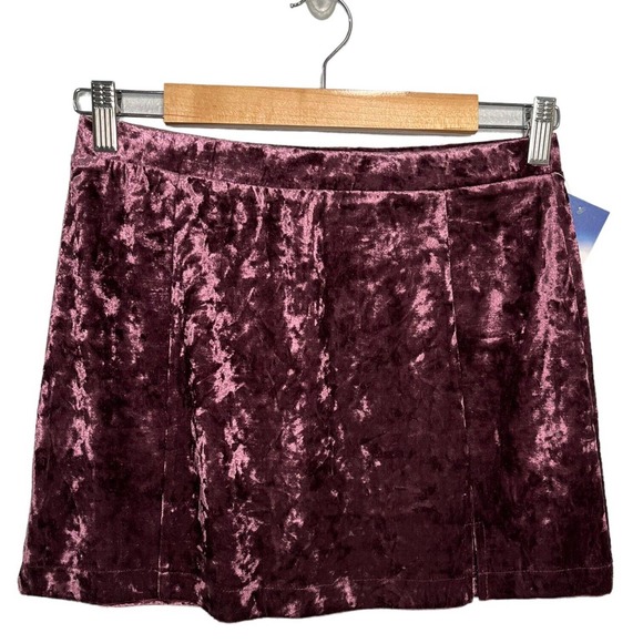 New Nordstrom Abound Crushed Velvet Velour Mini Retro 90s Y2K Skirt Burgundy M - Picture 1 of 11